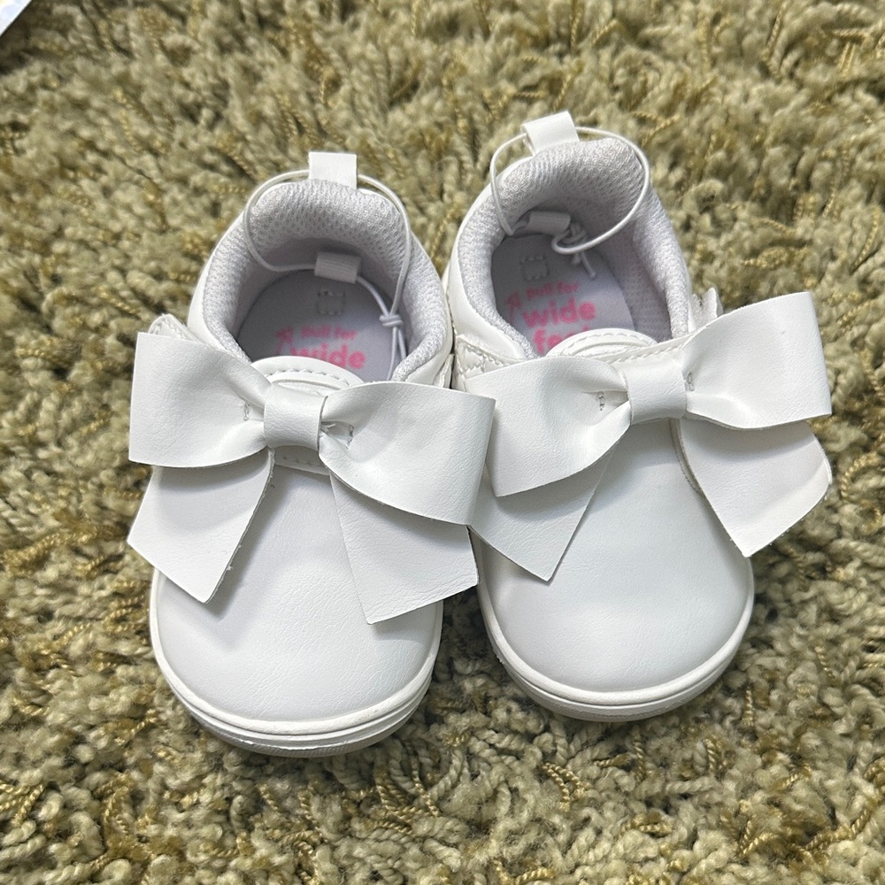 Stride Rite White Bow-Accent Slip-On Baby Walkers